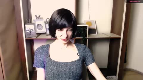 Angelina online show from November 2025 07:42:02 AM