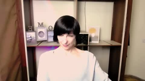 Angelina online show from January 2026 04:31:01 PM