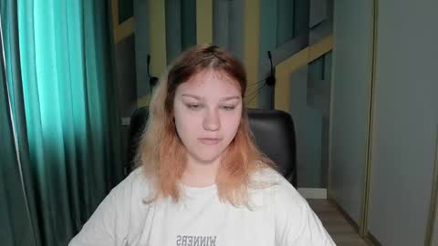 AngelinaLow online show from April 2026 11:27:02 AM