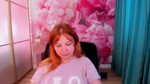 AngelinaLow online show from June 2026 12:09:02 PM