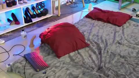 Angel online show from March 2025 04:17:02 AM