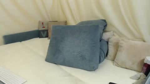 Angelinasweetyy online show from December 2025 05:06:02 AM