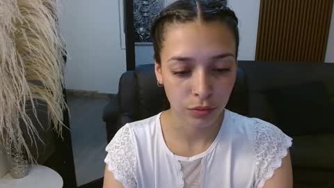 Snapshot of angeline_davies chatting on March 2025 06:12:01 PM angeline_davies online show from March 2025 06:12:01 PM