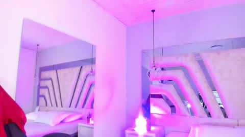 Angeline Heet online show from November 2025 03:50:02 AM