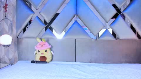 Snapshot of angeliquerouse chatting on October 2025 09:28:02 PM Angelique online show from October 2025 09:28:02 PM