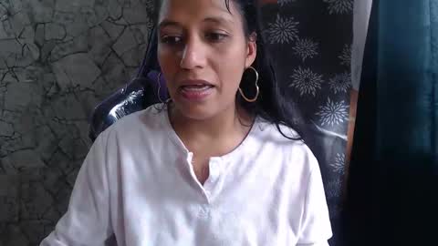 angela online show from May 2026 09:00:01 PM