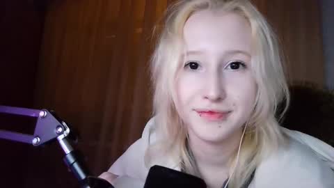 Snapshot of angelkortright chatting on December 2025 05:52:01 PM Marry online show from December 2025 05:52:01 PM