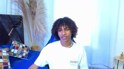 Snapshot of angell18_ chatting on December 2025 09:12:02 PM Angel online show from December 2025 09:12:02 PM