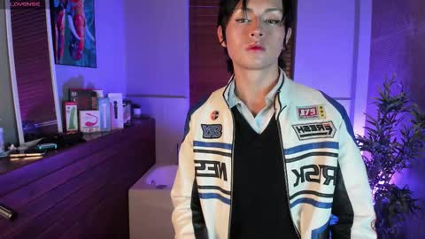 Angell Dust online show from October 2025 04:03:02 AM