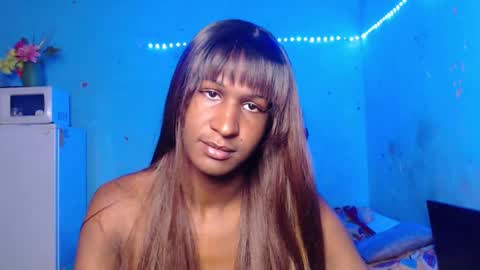 Danielle online show from October 2025 07:04:02 PM