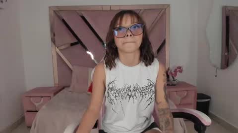 angell_petite01 online show from June 2026 09:05:02 PM