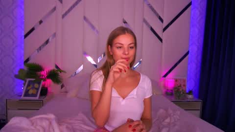 angelleyess online show from October 2025 03:09:02 PM