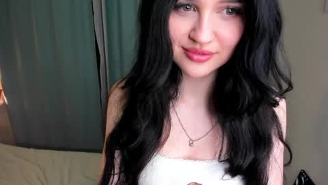 angellvee online show from May 2026 08:49:02 PM