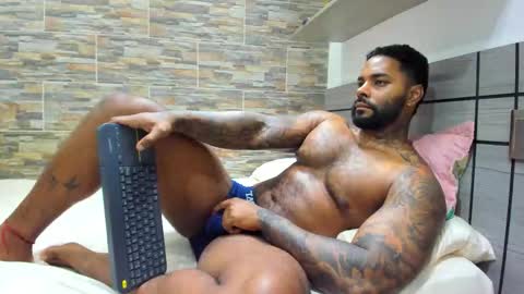 angelo_evans33 online show from February 2026 11:37:01 PM