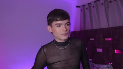 Angelo I work from home this is my room  online show from September 2025 05:39:02 AM