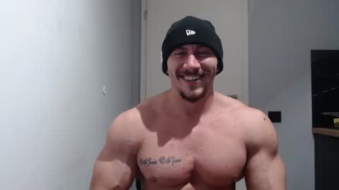Snapshot of angelofit chatting on January 2025 07:28:01 PM ------- SEX SHOW WITH GUYS AND GIRLS MUSCLE SHOW online show from January 2025 07:28:01 PM