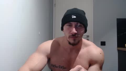 Snapshot of angelofit chatting on January 2025 07:45:01 PM ------- SEX SHOW WITH GUYS AND GIRLS MUSCLE SHOW online show from January 2025 07:45:01 PM