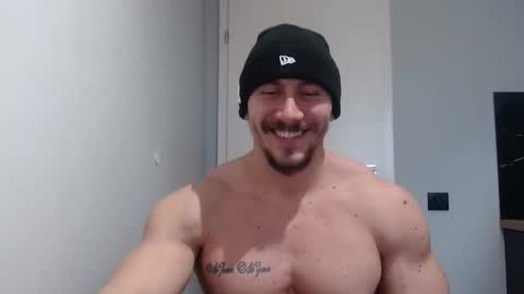 Snapshot of angelofit chatting on January 2025 09:29:01 AM ------- SEX SHOW WITH GUYS AND GIRLS MUSCLE SHOW online show from January 2025 09:29:01 AM