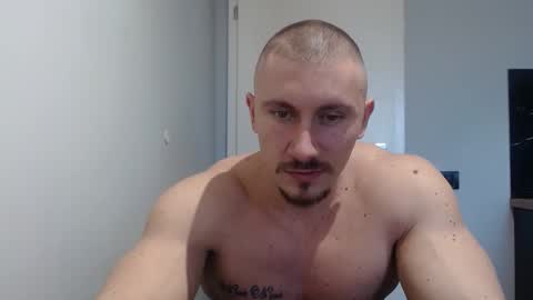 Snapshot of angelofit chatting on January 2025 08:36:01 AM ------- SEX SHOW WITH GUYS AND GIRLS MUSCLE SHOW online show from January 2025 08:36:01 AM