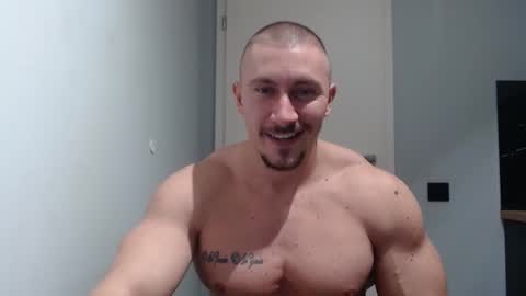 Snapshot of angelofit chatting on January 2025 06:54:01 PM ------- SEX SHOW WITH GUYS AND GIRLS MUSCLE SHOW online show from January 2025 06:54:01 PM