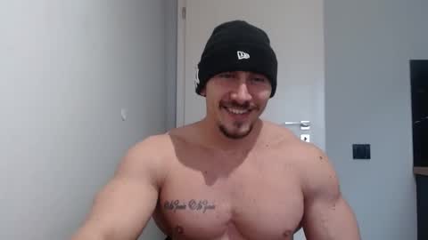 Snapshot of angelofit chatting on February 2025 11:27:02 AM ------- SEX SHOW WITH GUYS AND GIRLS MUSCLE SHOW online show from February 2025 11:27:02 AM