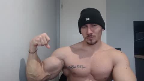Snapshot of angelofit chatting on February 2025 12:21:01 PM ------- SEX SHOW WITH GUYS AND GIRLS MUSCLE SHOW online show from February 2025 12:21:01 PM
