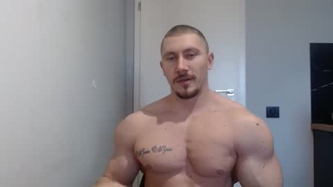 Snapshot of angelofit chatting on February 2025 08:39:01 AM ------- SEX SHOW WITH GUYS AND GIRLS MUSCLE SHOW online show from February 2025 08:39:01 AM