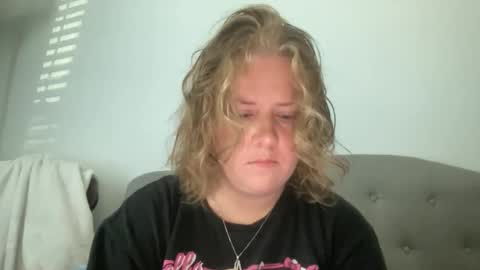 Snapshot of angeloflight273360 chatting on November 2025 02:38:02 PM Angel of Light online show from November 2025 02:38:02 PM