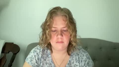 Snapshot of angeloflight273360 chatting on November 2025 01:22:01 PM Angel of Light online show from November 2025 01:22:01 PM