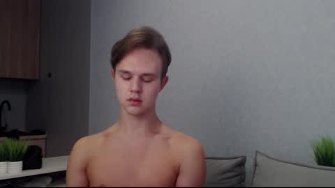 Angel online show from October 2025 08:22:01 AM