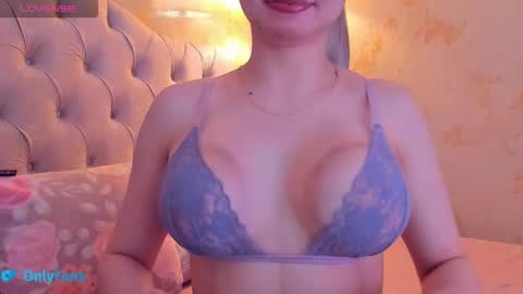 Snapshot of angelrose2323 chatting on September 2025 06:24:01 AM angelrose2323 online show from September 2025 06:24:01 AM