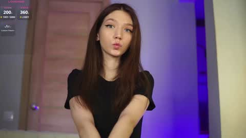 Snapshot of angels_kiss chatting on October 2025 12:51:01 PM Nikki online show from October 2025 12:51:01 PM