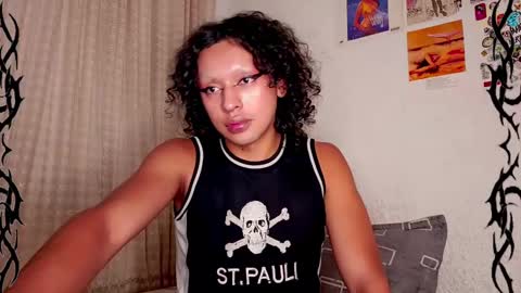 Snapshot of angelsdustxxx chatting on January 2025 06:14:01 AM online show from January 2025 06:14:01 AM