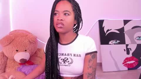 Snapshot of angelsmia_ chatting on February 2026 06:15:01 PM MIA available content ask online show from February 2026 06:15:01 PM