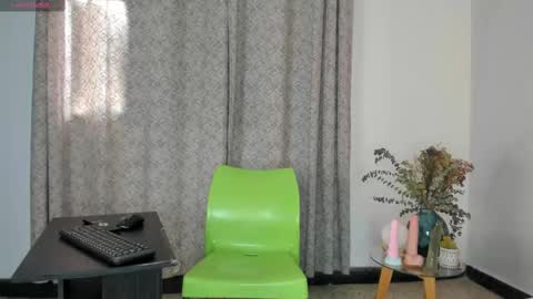 ANGIE online show from October 2025 02:35:02 PM