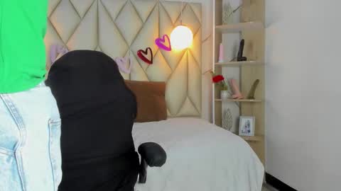 ANGIE online show from March 2026 01:05:02 PM