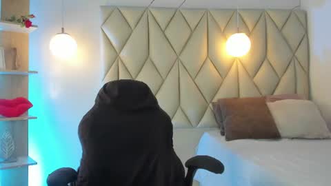 ANGIE online show from June 2026 01:42:01 PM