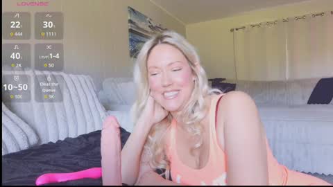 Snapshot of angelsxdesire chatting on June 2026 04:23:01 PM AngelsXDesire online show from June 2026 04:23:01 PM