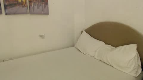 Snapshot of angeltan chatting on January 2026 09:41:01 PM lucyblue online show from January 2026 09:41:01 PM