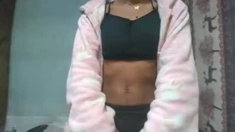 Snapshot of angeltta69 chatting on October 2025 04:23:02 AM angeltta69 online show from October 2025 04:23:02 AM