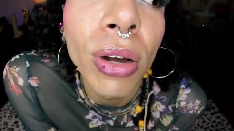 angelwhitte online show from May 2026 11:35:01 PM