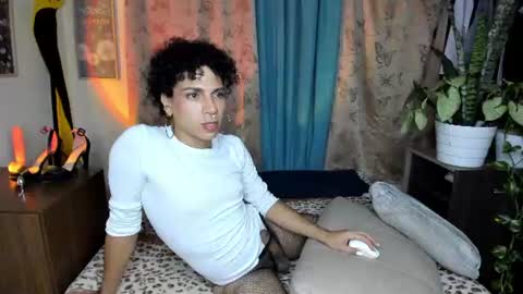 angelwhitte online show from June 2026 04:28:01 AM