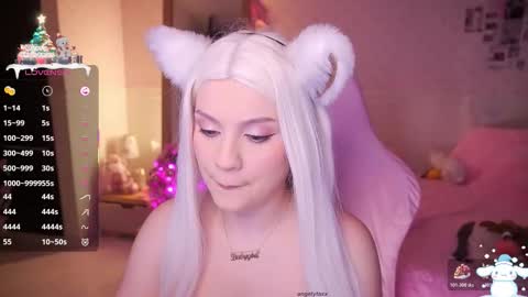 Snapshot of angelytaxx chatting on December 2025 06:29:02 AM Angel online show from December 2025 06:29:02 AM