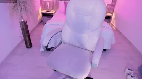 Snapshot of angie_smith_x chatting on March 2026 03:34:02 AM angie_smith_x online show from March 2026 03:34:02 AM