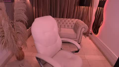Snapshot of angie_smith_x chatting on April 2026 11:16:01 AM angie_smith_x online show from April 2026 11:16:01 AM