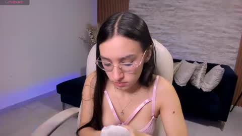 Snapshot of angie_smith_x chatting on June 2026 11:03:02 AM angie_smith_x online show from June 2026 11:03:02 AM