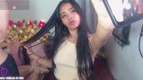 Snapshot of angielee01 chatting on October 2025 01:06:01 AM Angie y Andres online show from October 2025 01:06:01 AM