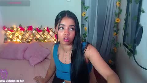 Snapshot of angielee01 chatting on October 2025 11:52:02 PM Angie y Andres online show from October 2025 11:52:02 PM