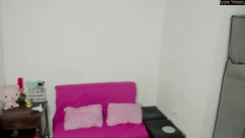 Snapshot of angielee01 chatting on April 2026 11:31:01 AM Angie y Andres online show from April 2026 11:31:01 AM
