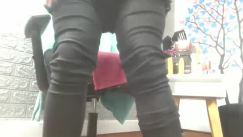 angierot2025 online show from October 2025 01:59:02 AM